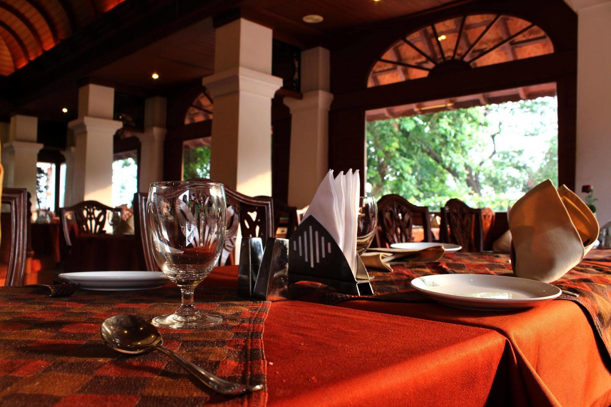 Kochi Bolgatty Palace & Island Resort מראה חיצוני תמונה
